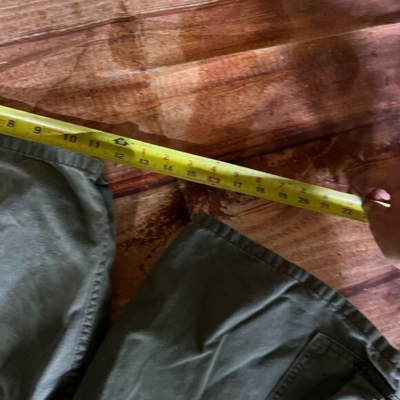 Vintage Levi’s Silver Tab Shorts - Picture 6 of 7